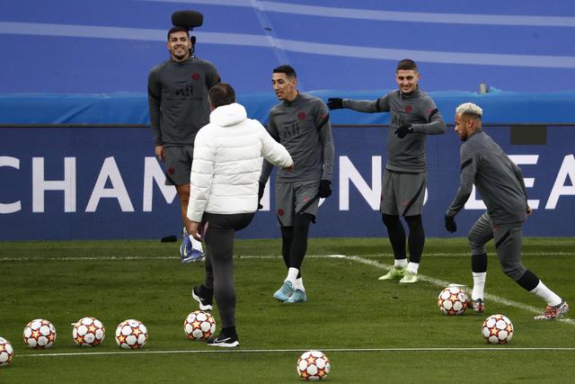 高诗岩23+11山东胜江苏 黎伊扬21分福建胜青岛